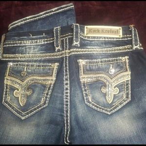 Rock Revival Betty Mid Rise 🔥